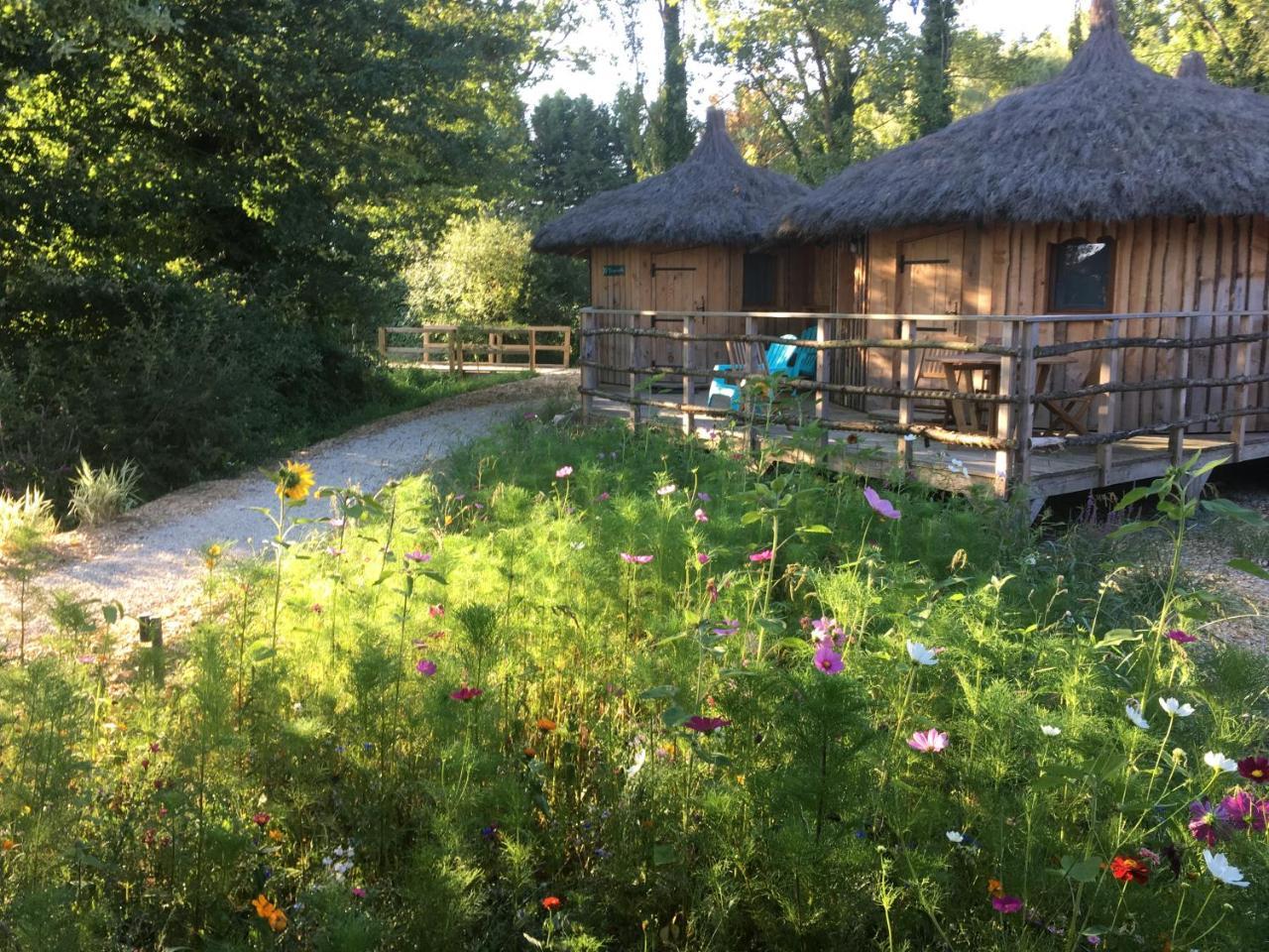 Village Flottant de Pressac Exteriör bild